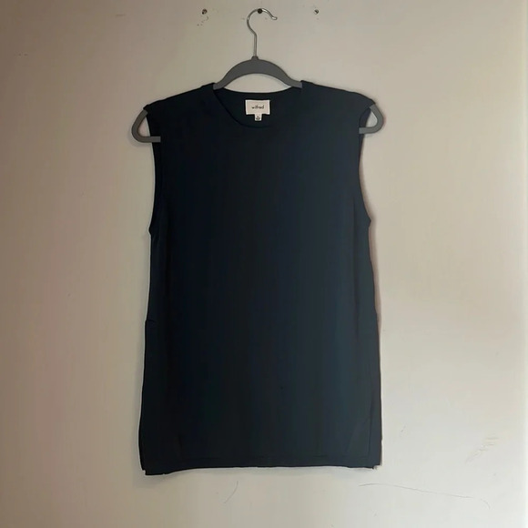 Aritzia Wilfred Palmier Lightweight Side Slit Top Size M - Picture 3 of 9